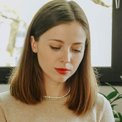 Dr. Emma Lewis